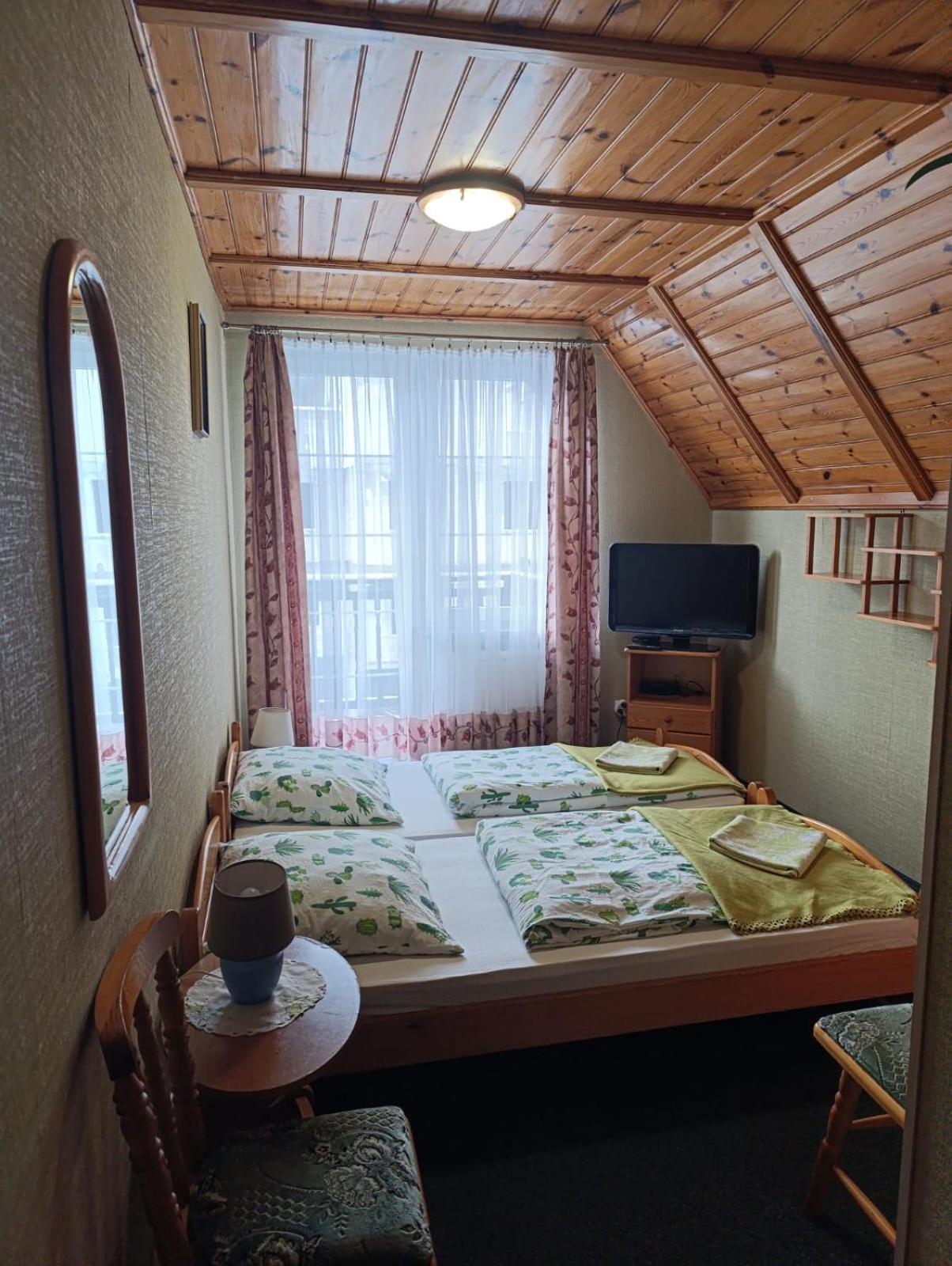 Karkoz Karpacz Bed & Breakfast Room photo